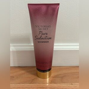 Victoria’s Secret Pure Seduction Shimmer body lotion